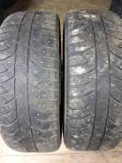 Bridgestone Ice Cruiser 7000. Зимние, шипованные, 2011 год, 50 %, 2 шт