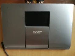 Acer Aspire R7-571G. 15.6", 2,0����, ��� 8 ��, ���� 256���, WiFi, Bluetooth, ����������� �� 3��. ����