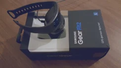 Samsung Galaxy Gear Fit2. GPS, IP68 ����