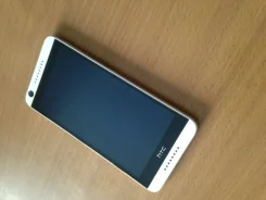 HTC Desire 820. �/�