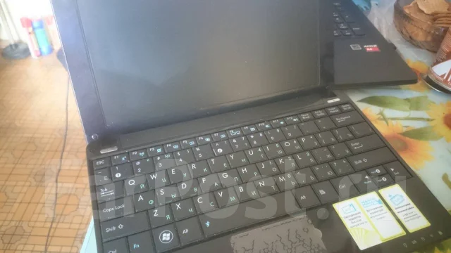 Asus Eee PC 1005HA. 10.1", 1,6����, ��� 1024 ��, ���� 16���, WiFi: 1, Bluetooth: 1, ����������� �� 2��. ����