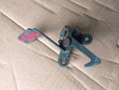 Замок капота. Toyota Mark II, GX90, JZX90, JZX90E, JZX91, JZX91E, JZX93, LX90, LX90Y, SX90 Двигатели: 1GFE, 1JZGE, 1JZGTE, 2JZGE, 2LTE, 4SFE