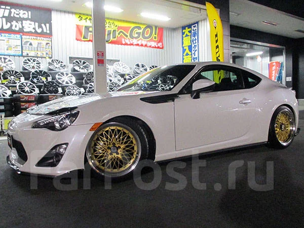SSR Formula Mesh. 8.0/9.0x18", 5x100, 5x112, 5x114.3, 5x120, �� 73���. ��� ����� �� ���������� ����