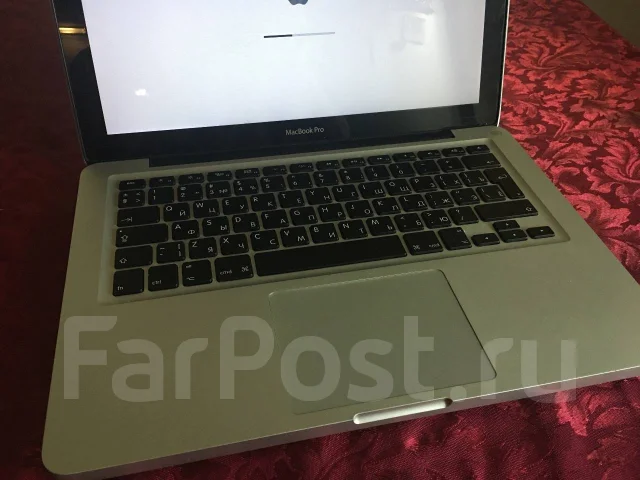 Apple MacBook Pro 13. 13.3", 2,4����, ��� 8 ��, ���� 500���, WiFi: 1, Bluetooth: 1, ����������� �� 8��. ����