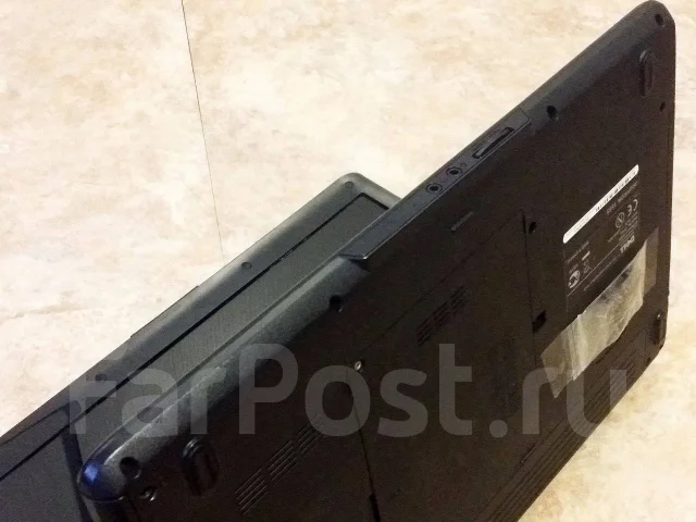 Dell Inspiron 1545. 15.6", 1 800����, ��� 4 ��, ���� 750���, WiFi: 1 ����
