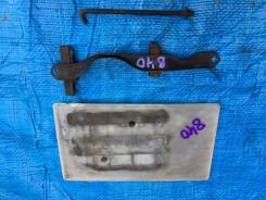 Крепление аккумулятора. Toyota Hilux Surf, KZN185W, KDN185, VZN185, VZN185W, KZN185, RZN185, RZN185W, KZN185G Двигатели: 1KDFTV, 1KZTE