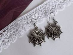 Серьги.