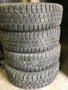 Bridgestone WT14. Зимние, шипованные, износ: 30%, 4 шт