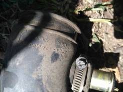 Патрубок воздухозаборника.