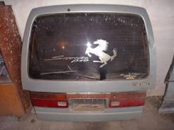Дверь багажника. Nissan Caravan