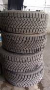Michelin X-Ice North Xin2. Зимние, шипованные, износ: 10%, 4 шт