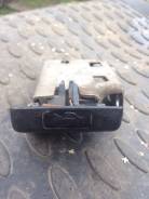Ручка открывания капота. Nissan Cefiro, A33 Двигатели: VQ25DE, VQ25DD
