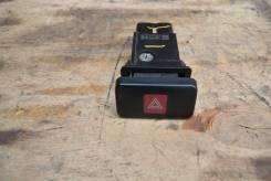 Кнопка включения аварийной сигнализации. Toyota Lite Ace, CR41, CR41V, KR41, KR41V, KR42, KR42V, SR40 Toyota Lite Ace Noah, CR40, CR40G, CR41, CR50, C...