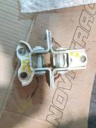 Крепление боковой двери. Toyota: Raum, Corolla Spacio, Vellfire, Corolla, Crown Majesta, Mark II Wagon Blit, Camry, WiLL VS, Mark X, Belta, Succeed, C...