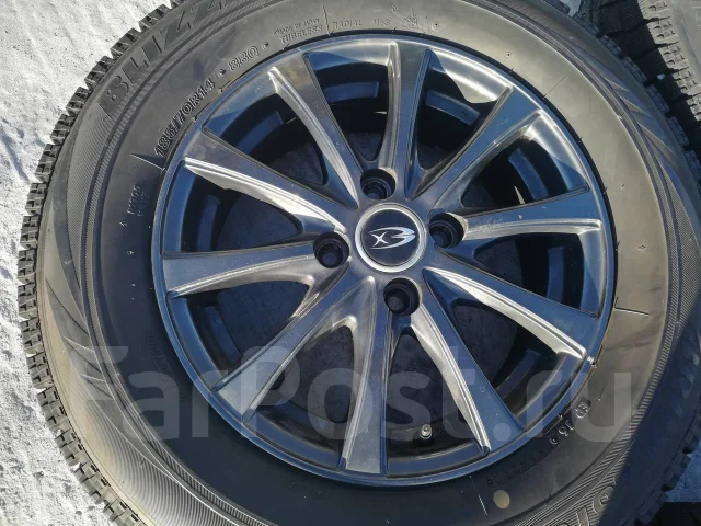 YST X-3. 5.5x14", 4x100, ET43 ����