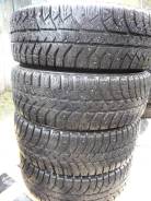 Bridgestone Ice Cruiser. Зимние, шипованные, 2016 год, износ: 10%, 4 шт