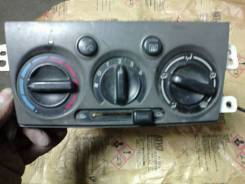 Блок управления климат-контролем. Mazda Premacy, CP8W