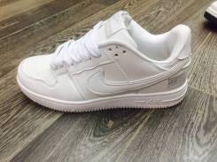 Кроссовки. 35, 38, 39, 40