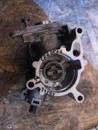 Насос вакуумный. Volkswagen Passat, 362, 365, 3C2, 3C5 Volkswagen Passat CC, 357 Volkswagen Golf, 5K1 Seat Altea, 5P1, 5P5 Seat Leon, 1P1 Seat Toledo...