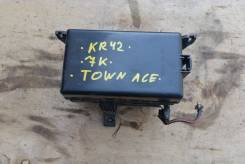 Блок предохранителей под капот. Toyota Lite Ace, CR41, CR41V, KR41, KR41V, KR42, KR42V, SR40 Toyota Lite Ace Noah, CR40, CR40G, CR41, CR50, CR50G, CR5...