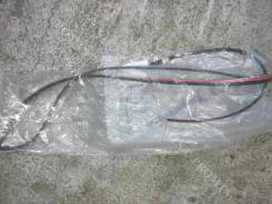 Молдинг лобового стекла. Toyota Highlander, ASU40, GSU40, GSU40L, GSU45, GVU48, MHU48 Toyota Kluger V, GSU40, GSU45 Двигатели: 1ARFE, 2GRFE, 2GRFXE, 3...