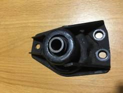Подушка моста. Toyota Touring Hiace, RCH47W Toyota Hiace Regius, KCH46G, RCH47W