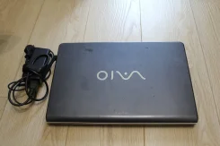 Sony VAIO. 16.4", 2,4����, ��� 4 ��, ���� 320���, WiFi, Bluetooth, ����������� �� 1��. ����