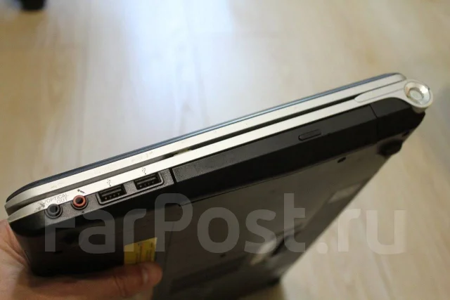 Sony VAIO. 16.4", 2,4����, ��� 4 ��, ���� 320���, WiFi: 1, Bluetooth: 1, ����������� �� 1��. ����