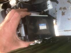 Блок управления климат-контролем. Toyota Land Cruiser, UZJ100, UZJ100L, UZJ100W Lexus LX470, UZJ100 Двигатель 2UZFE