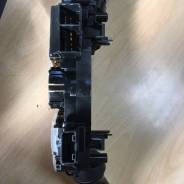 Блок подрулевых переключателей. Toyota: Corolla Axio, Highlander, Aqua, Vellfire, Vitz, Crown Majesta, iQ, Prius, Corolla Fielder, Crown, Corolla Rumi...