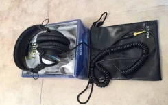 Sony MDR-7506 ����