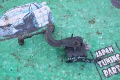 Датчик высоты дорожного просвета. Toyota Harrier, ACU35, ACU35W, GSU35, GSU35W, GSU36, GSU36W, MCU35, MCU35W, MCU36, MCU36W, MHU38, MHU38W Toyota Klug...