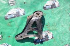 Крепление балки подвески. Toyota Harrier, MHU38, ACU30, MCU35, GSU31, GSU30, MCU31, MCU36, MCU30, GSU35, ACU35, GSU36 Toyota Kluger V, MHU28 Toyota Hi...