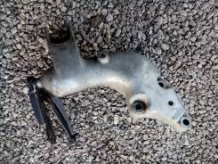 Кронштейн опоры двигателя. Peugeot 206