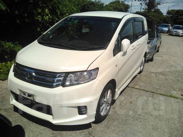 Honda freed spike 2010