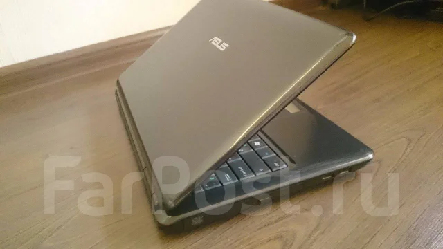 Asus K40AB. 15.6", 2,2����, ��� 3072 ��, ���� 250���, WiFi: 1, Bluetooth: 1, ����������� �� 3��. ����
