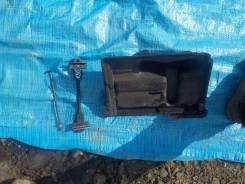 Крепление аккумулятора. Toyota Crown, JZS171, JZS171W Двигатель 1JZGTE