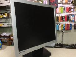 Samsung. 17", технология ЖК (LCD)