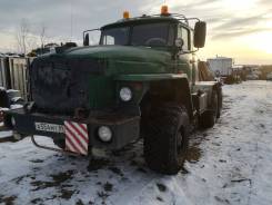 Урал, 2001 в Надыме Урал. Продам седельный тягач УРАЛ-43204 со спальником, 16 000 куб. см., 25 000 кг., 6x6