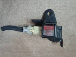 Датчик airbag. Toyota: Crown Majesta, Mark II Wagon Blit, Crown, Verossa, Mark II Двигатели: 1GFE, 1JZFSE, 1JZGE, 1JZGTE, 2JZFSE, 2JZGE