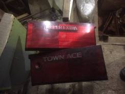 Вставка багажника. Toyota Town Ace