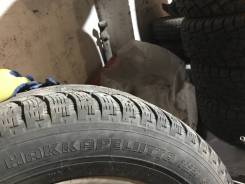 Nokian Hakkapeliitta 5. Зимние, шипованные, 2012 год, износ: 30%, 4 шт