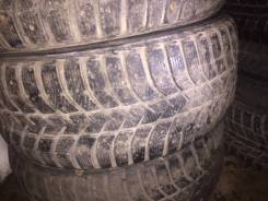 Bridgestone Ice Cruiser 5000. Зимние, под шипы, 2015 год, износ: 30%, 3 шт