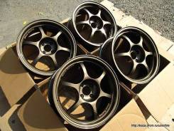 Японские Black Racing r17 4*100 j7,5 et 33 с резиной 205/40. 7.5x17 4x98.00, 4x100.00 ET33 ЦО 66,1 мм.