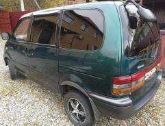 Nissan Serena. автомат, 4wd, 2.0 (97 л.с.), дизель, 235 000 тыс. км