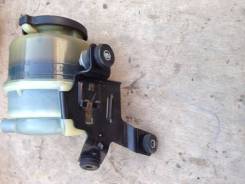 Бачок гидроусилителя руля. Toyota Windom, MCV30 Toyota Aurion, ACV40, GSV40 Toyota Camry, ACV30, ACV30L, ACV31, ACV35, ACV40, ACV41, ACV45, ASV40, GSV...
