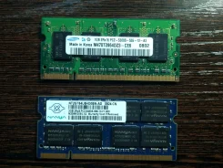 SO-DIMM DDR2.