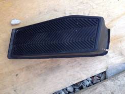 Подставка под ногу. Toyota Windom, MCV30 Toyota Camry, ACV30, ACV30L, ACV31, ACV35, MCV30, MCV30L Двигатели: 1MZFE, 1AZFE, 2AZFE