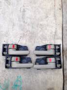 Ручка салона. Toyota Land Cruiser, FZJ100, FZJ105, HDJ100, HDJ100L, HDJ101, HDJ101K, HZJ105, HZJ105L, UZJ100, UZJ100L, UZJ100W Toyota Harrier, MCU10...