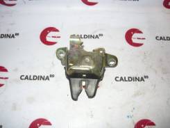 Замок крышки багажника. Toyota Corolla, EE111, CE114, AE111, AE110, CE110, AE114 Двигатели: 2C, 4EFE, 4AFE, 5AFE
